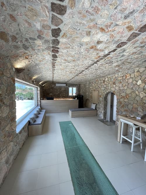 Aelia Luxury Suites