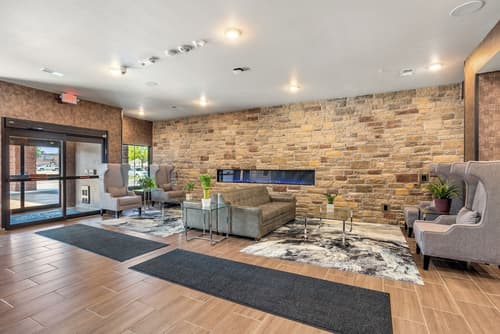 Cobblestone Hotel & Suites - De Pere/Green Bay, Lobby sitting area