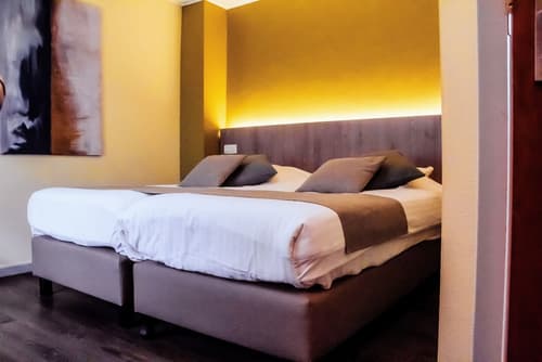 Hotel des postes, Room