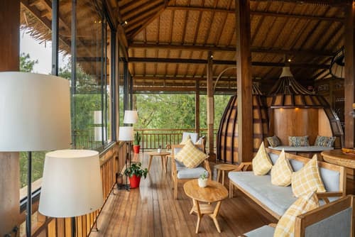 Tira Vilagna Suites & Spa, Reception