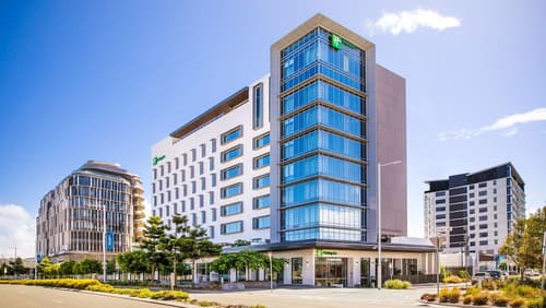 Holiday Inn & Suites Sunshine Coast by IHG