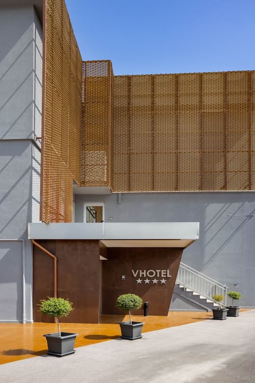 V Hotel