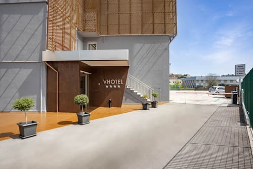 V Hotel