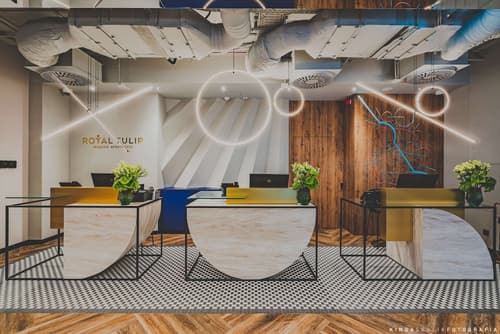 Royal Tulip Warsaw Centre, Reception