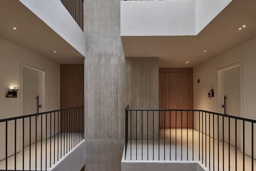 The Newel Psychiko, Reception