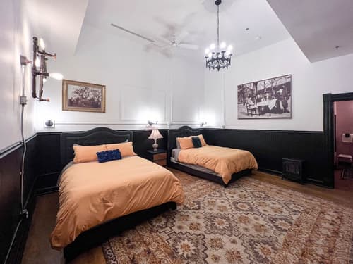 The Oliver Inn | Duluth Hotel Near Canal Park, Room