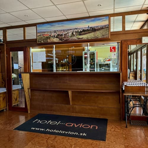 Hotel Avion
