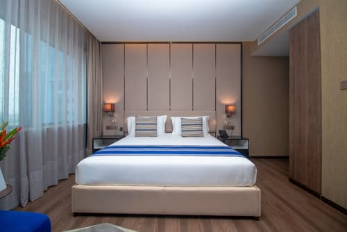 CIKA Golden Hotel and Suites, Room