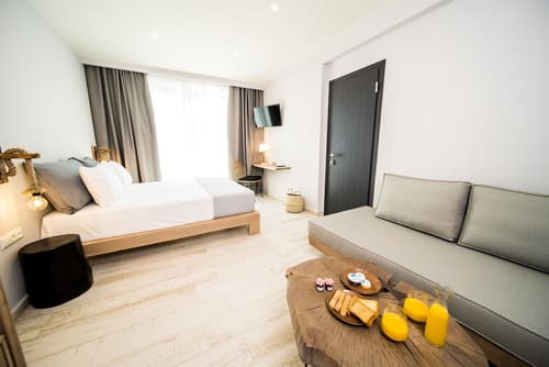 Kali Thea Suites, Room