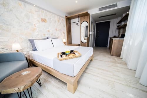 Kali Thea Suites, Room