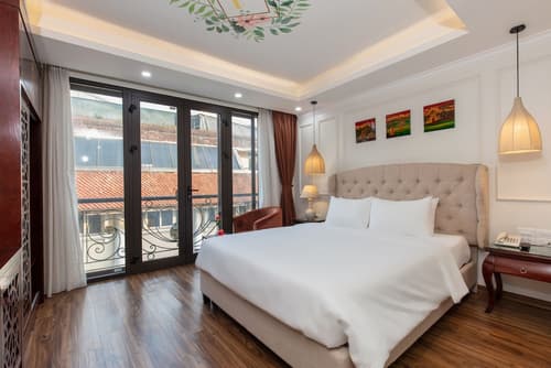 Golden Legend Palace Hotel, Room