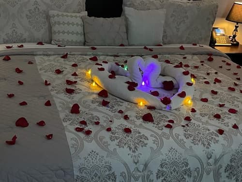 Castle Rock, Primary image