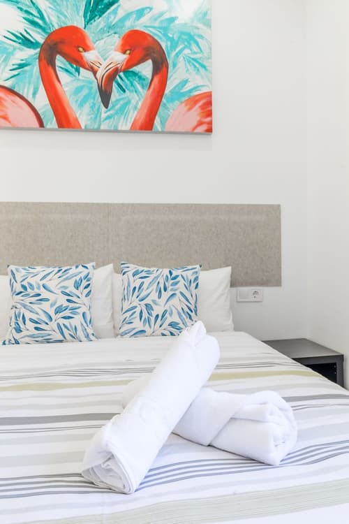 AYZ Silvela - Auto check-in property