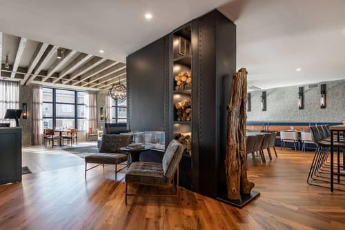 Cambria Hotel Portland Downtown-Old Port, Lobby