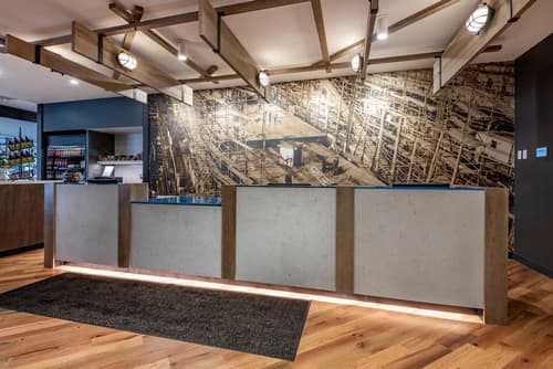 Cambria Hotel Portland Downtown-Old Port, Lobby