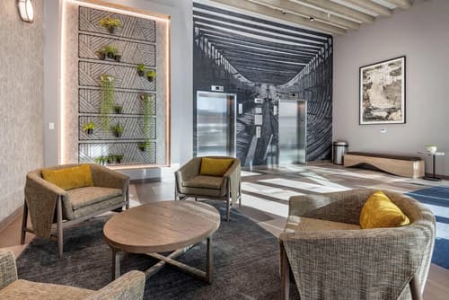 Cambria Hotel Portland Downtown-Old Port, Lobby