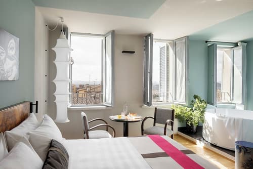 Hotel Priori Secret Garden