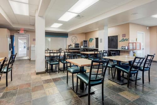 Turquoise Inn & Suites