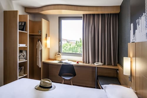Hôtel Ibis Cannes Mouans Sartoux, Room
