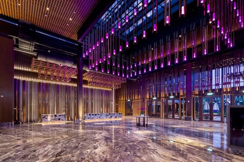 M Resort & Hotel, Lobby