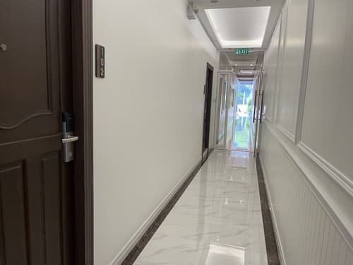 Anwari Hotel, Interior entrance