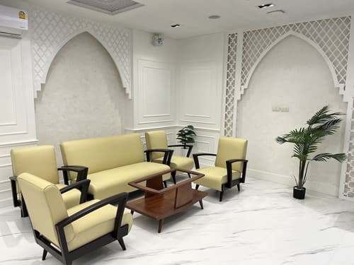 Anwari Hotel, Lobby sitting area