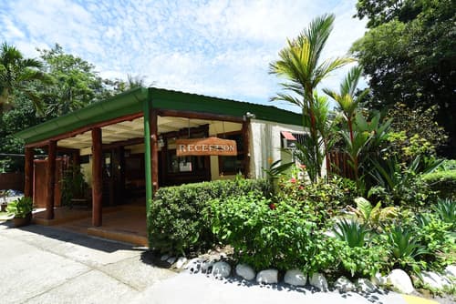 Tabulia Tree Hotel and Villas