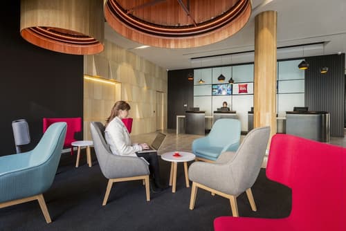 ibis Adelaide, Lobby sitting area