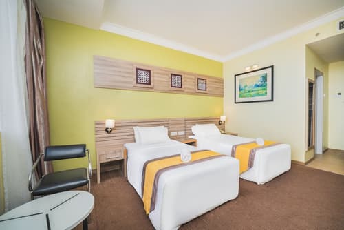 HIG Hotel & Convention