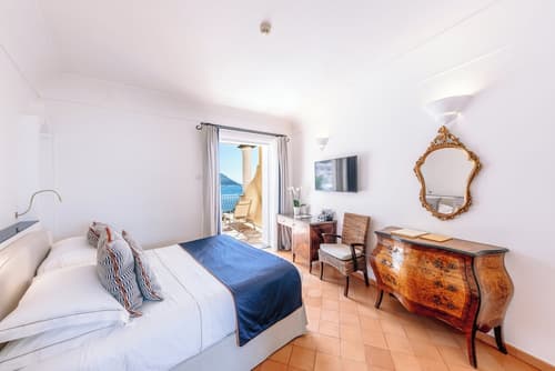 Covo dei Saraceni, Room