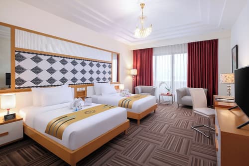 Merlynn Park Hotel, Room