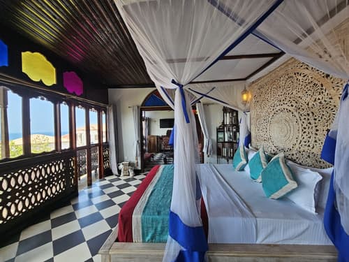 Dhow Palace Hotel, Primary image