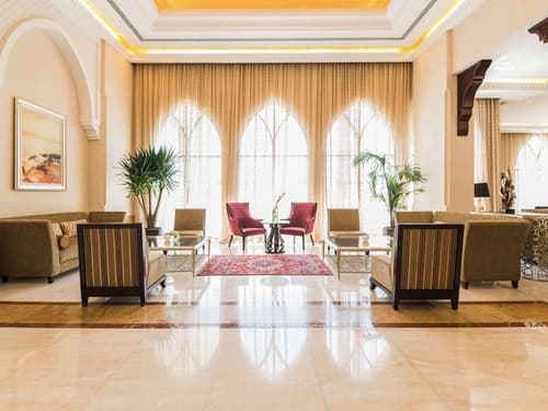 Pullman Resort Al Marjan Island, Lobby sitting area