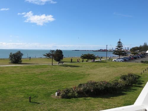 Harbour View Motel on Ahuriri Beach in Napier NZ with sea view suites