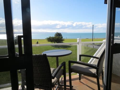 Harbour View Motel on Ahuriri Beach in Napier NZ with sea view suites