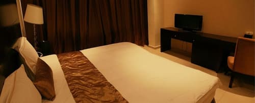 Mikhael's Hotel, Room