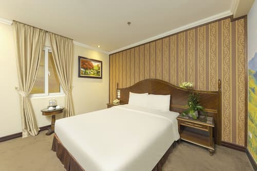 Chalcedony Grand Hotel, Room