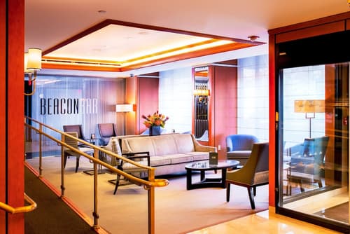 Hotel Beacon, Interior entrance