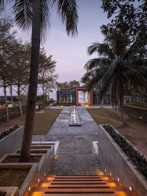 Sunshine Paradise Resort