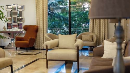 The Country Lodge Hotel, Reception