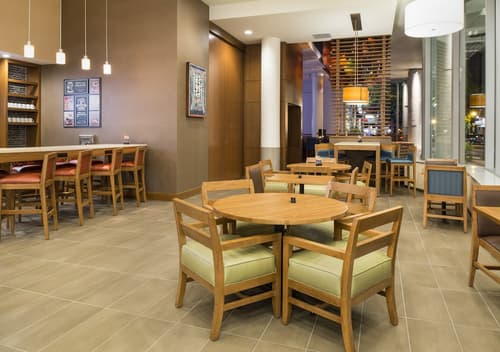 Hyatt Place Portland Downtown - Old Port Square, Lobby sitting area