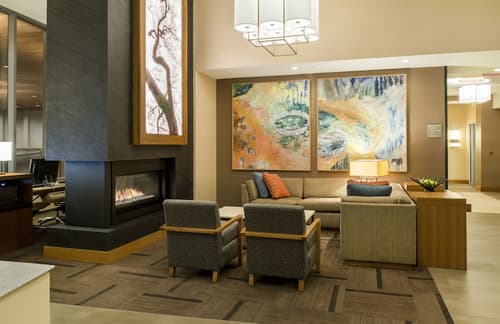 Hyatt Place Portland Downtown - Old Port Square, Lobby sitting area