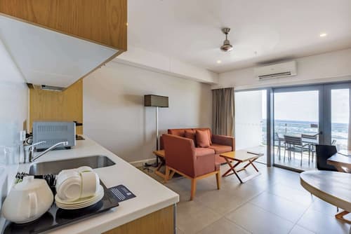 Oaks Darwin Elan Hotel