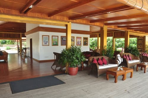 Bagan Thiripyitsaya Sanctuary Resort, Lobby sitting area