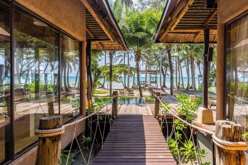 High Season Pool Villa & Spa, Room