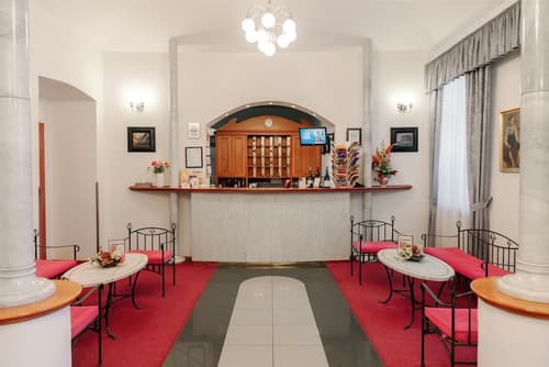 Hotel Orion, Reception