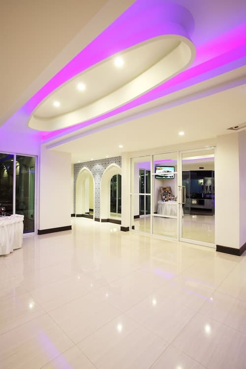 Chillax Resort, Interior entrance