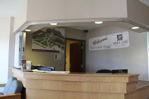 Glendenning Hall, Lobby