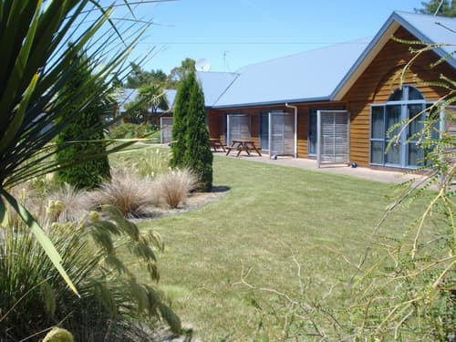 The Peaks Motor Inn, Interior