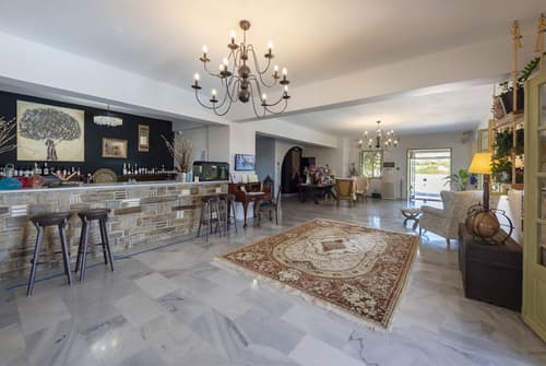 Parosland Hotel, Lobby